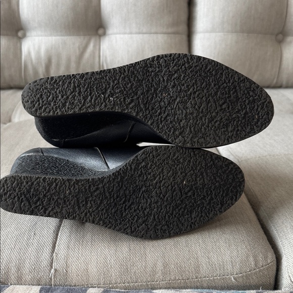 Black leather zip up 3” wedge heeled bootie - Picture 6 of 6